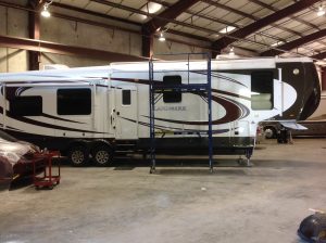 Landmark rv with scaffold